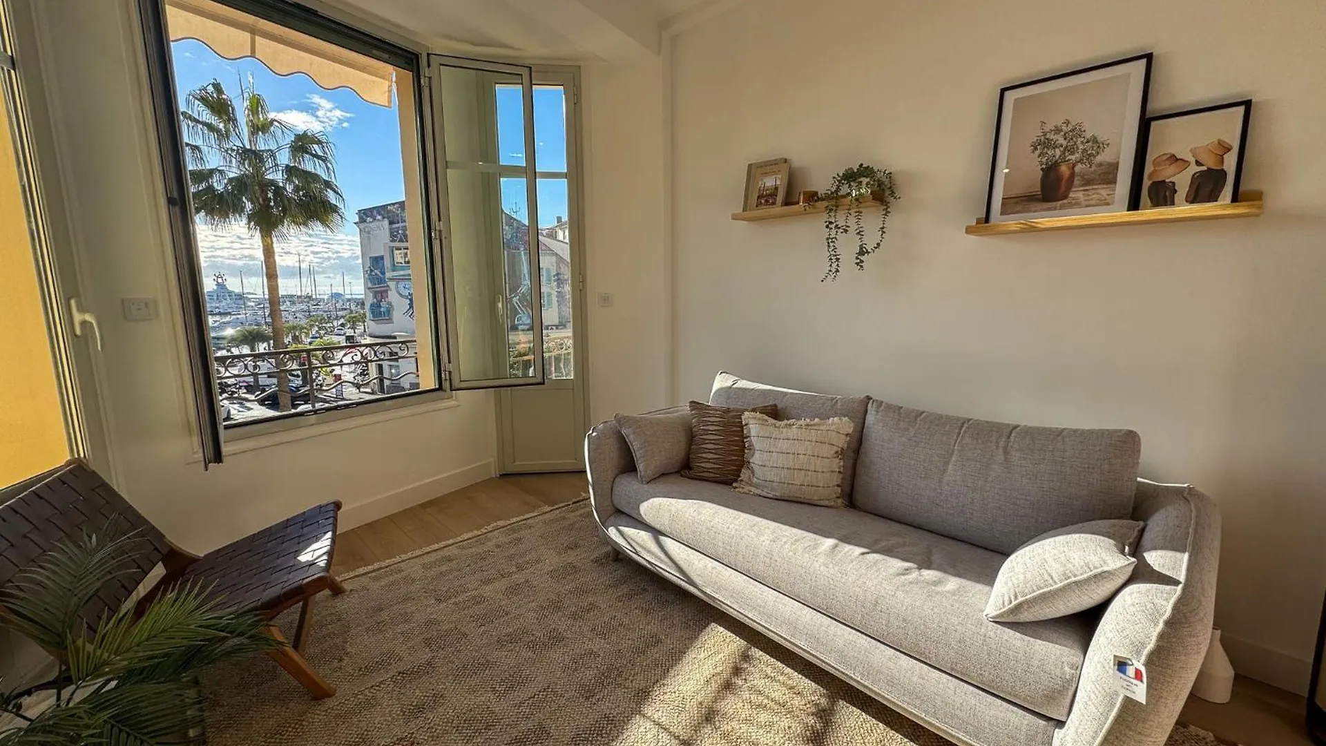Cornut 5A Apartment Cannes France