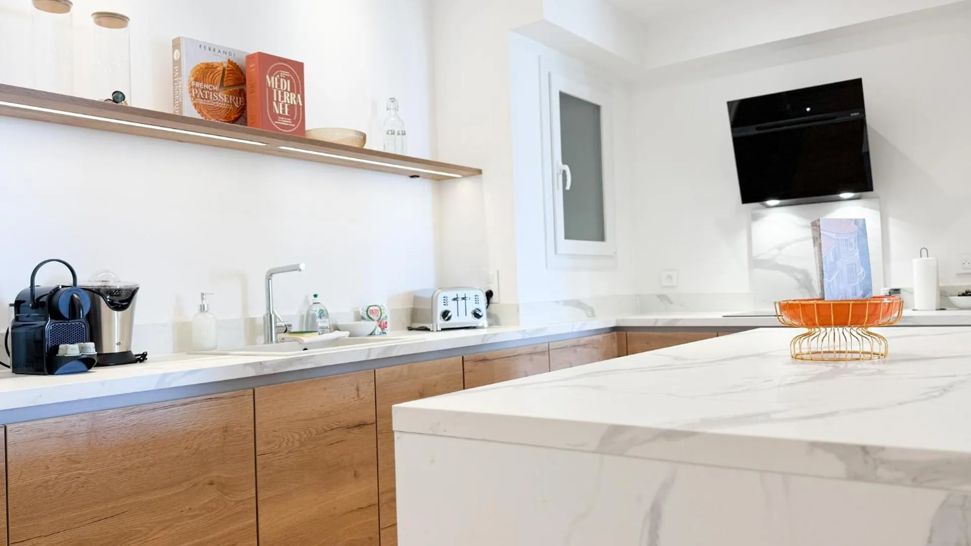Cornut 5A Apartment Cannes France