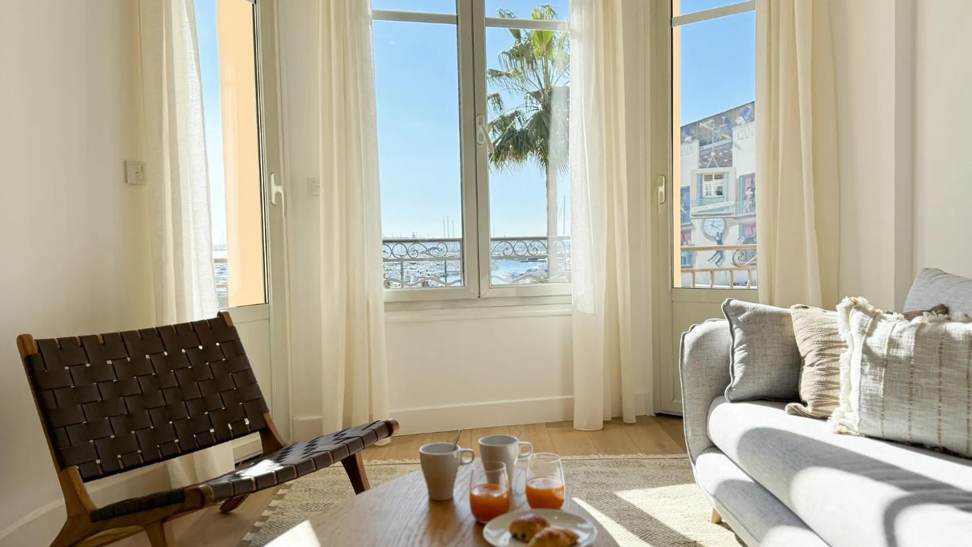 Cornut 5A Apartment Cannes